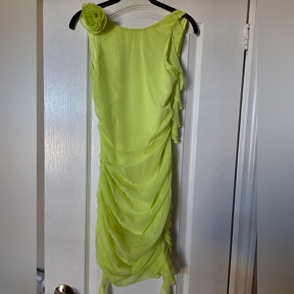 BNWT Fashion Nova Green Dress - Picture 3 of 6